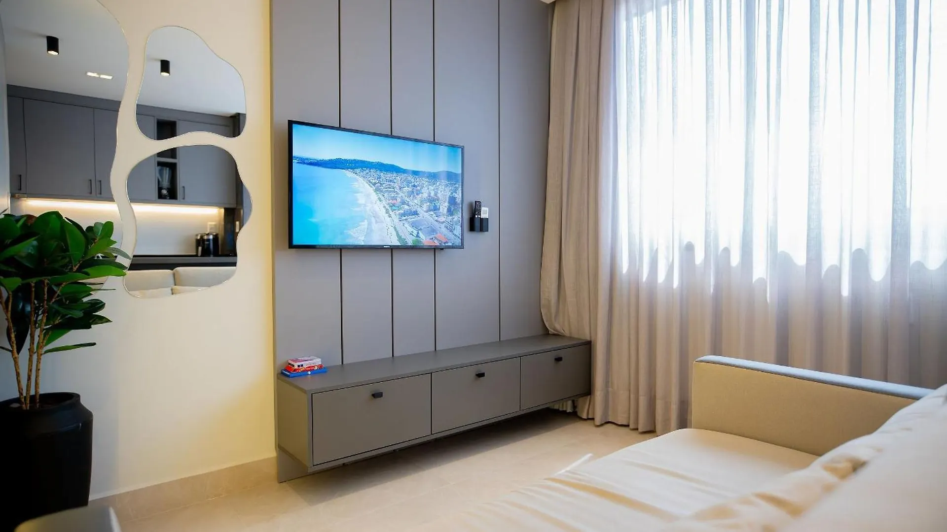 Elegance Apartamentos 1 Quarto Para 4 Pessoas Em Bombinhas 0*,